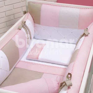Kit Enxoval de Berço Patchwork Rosa 10 Peças com Mosquiteiro
