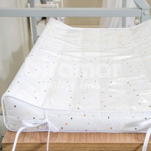 Trocador Anatômico para Bebê New York Mini Triângulo Colorido