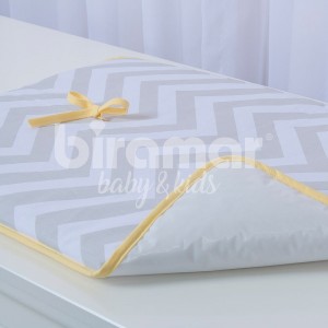 Trocador para Bebê Portátil Estampado Chevron Amarelo