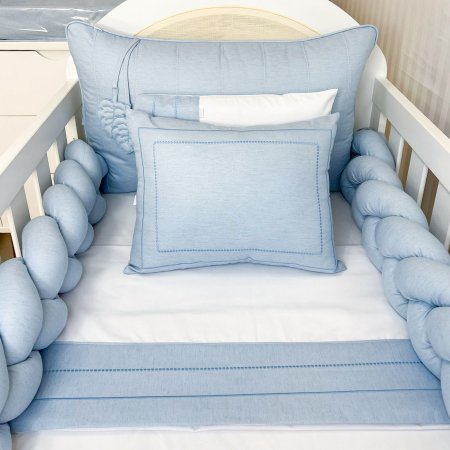 Almofada Retangular Bordada 36 x 28 Linho Azul