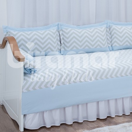 Kit Cama Babá 7 peças com Saia Lollipop Percal Chevron Azul