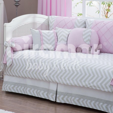 Kit Cama Babá 9 Peças com Saia Brooklyn Chevron Cinza/Rosa