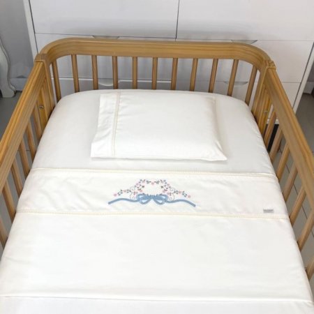 Jogo de Lençol para Berço 3 peças Percal 180 Fios 100% Algodão Marfim Bordado Laço Azul