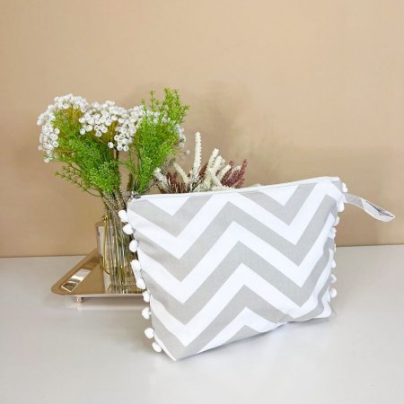 Necessaire Chevron Cinza