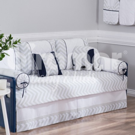 Kit Cama Babá 9 Peças com Saia Brooklyn Chevron Cinza/Marinho