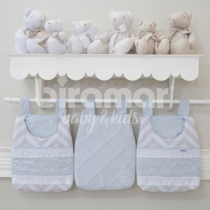 Porta Fraldas para Bebê 3 Peças Bordado Inglês Brooklyn Chevron Cinza/Azul