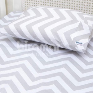 Fronha Solteiro Estampada Chevron Cinza