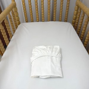 Kit Berço - Protetor de Colchão + Lençol com Elástico 400 Fios Branco