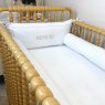 Kit de Berço Rolinho 4 Peças com Cabeceira Personalizada Piquet Branco / Bege